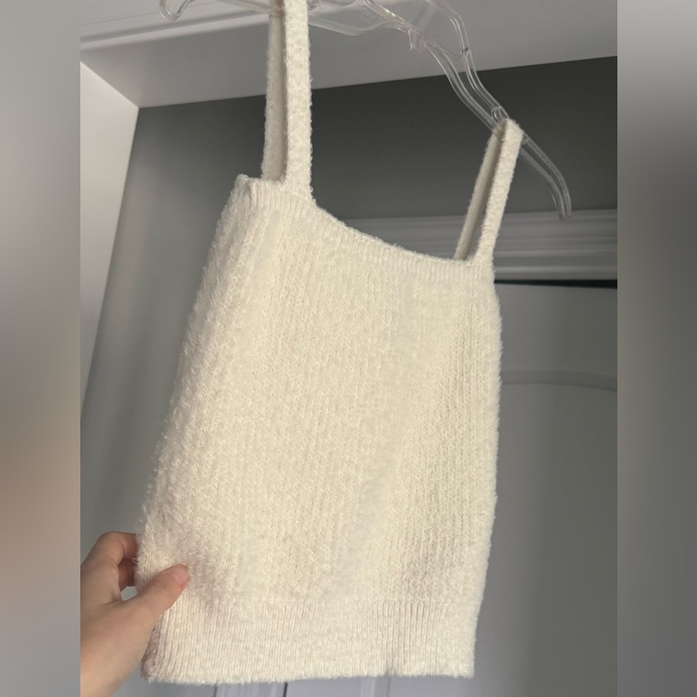 Elegant White Sweater Knit Tank Top - Picture 8 of 13